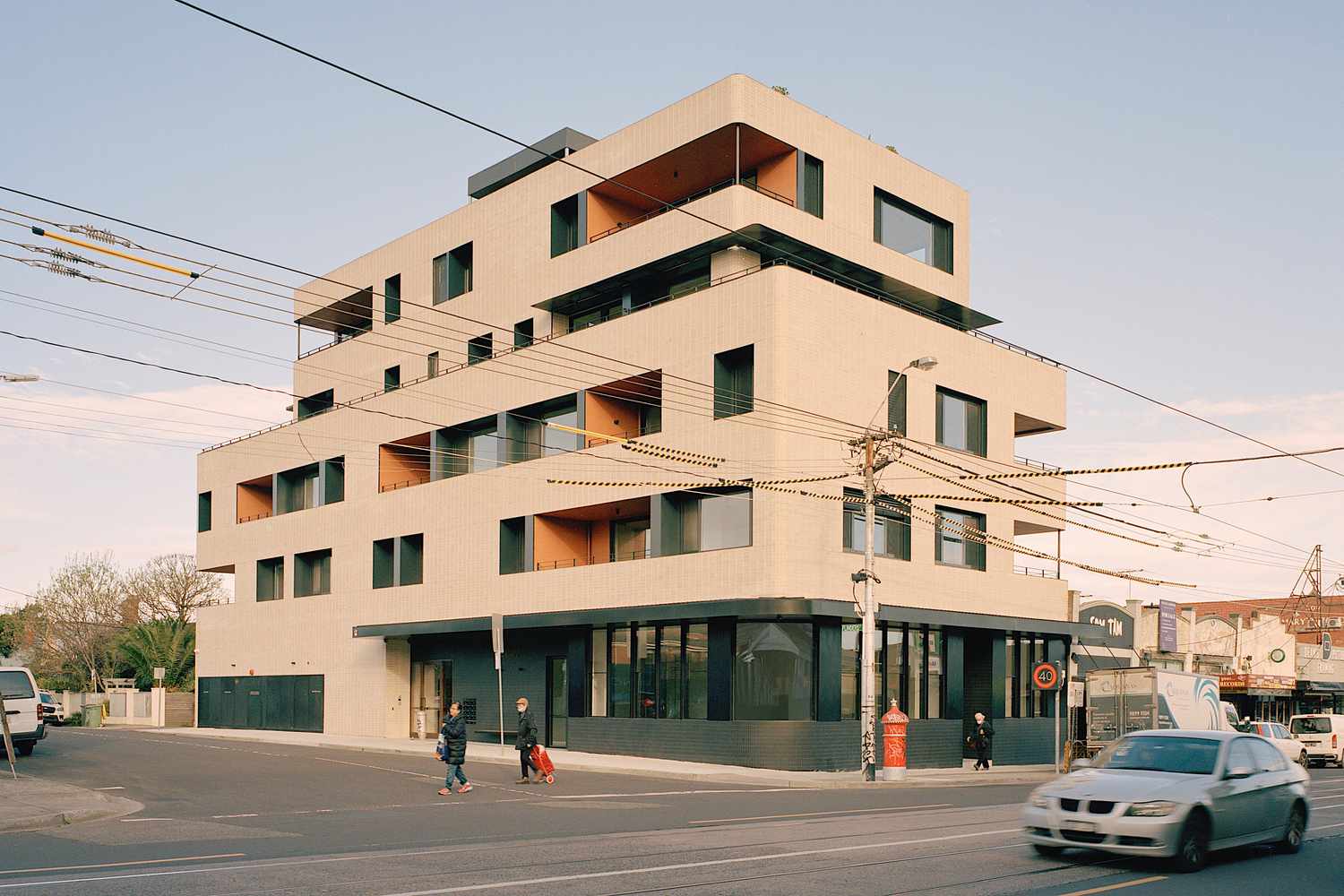 Australian Residence Reveals How Single Stairs Make Small Buildings Higher